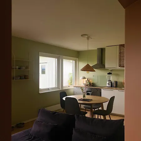 In With Free Parking And Great View, Sleep 3 People 아파트