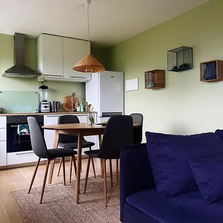In With Free Parking And Great View, Sleep 3 People 아파트