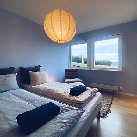 아파트 In With Free Parking And Great View, Sleep 3 People 릴레스트룀